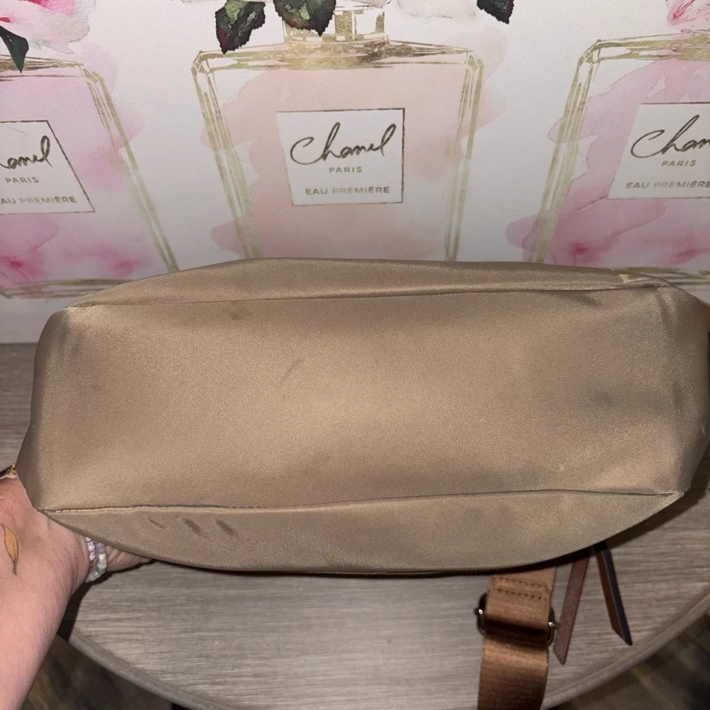 Karl Lagerfeld Cara Messenger Bag - Picture 3 of 9